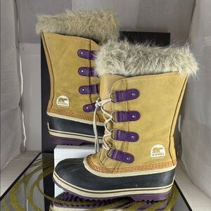 Sorel Women's Tan and Purple Winter Rain Snow Boots